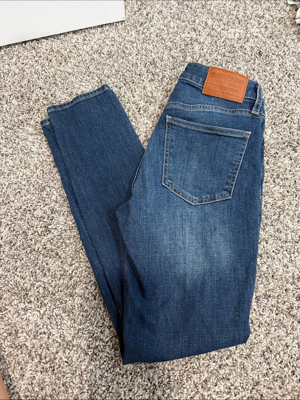 Lucky Brand Women’s Skinny Jeans in Dark Blue Wash